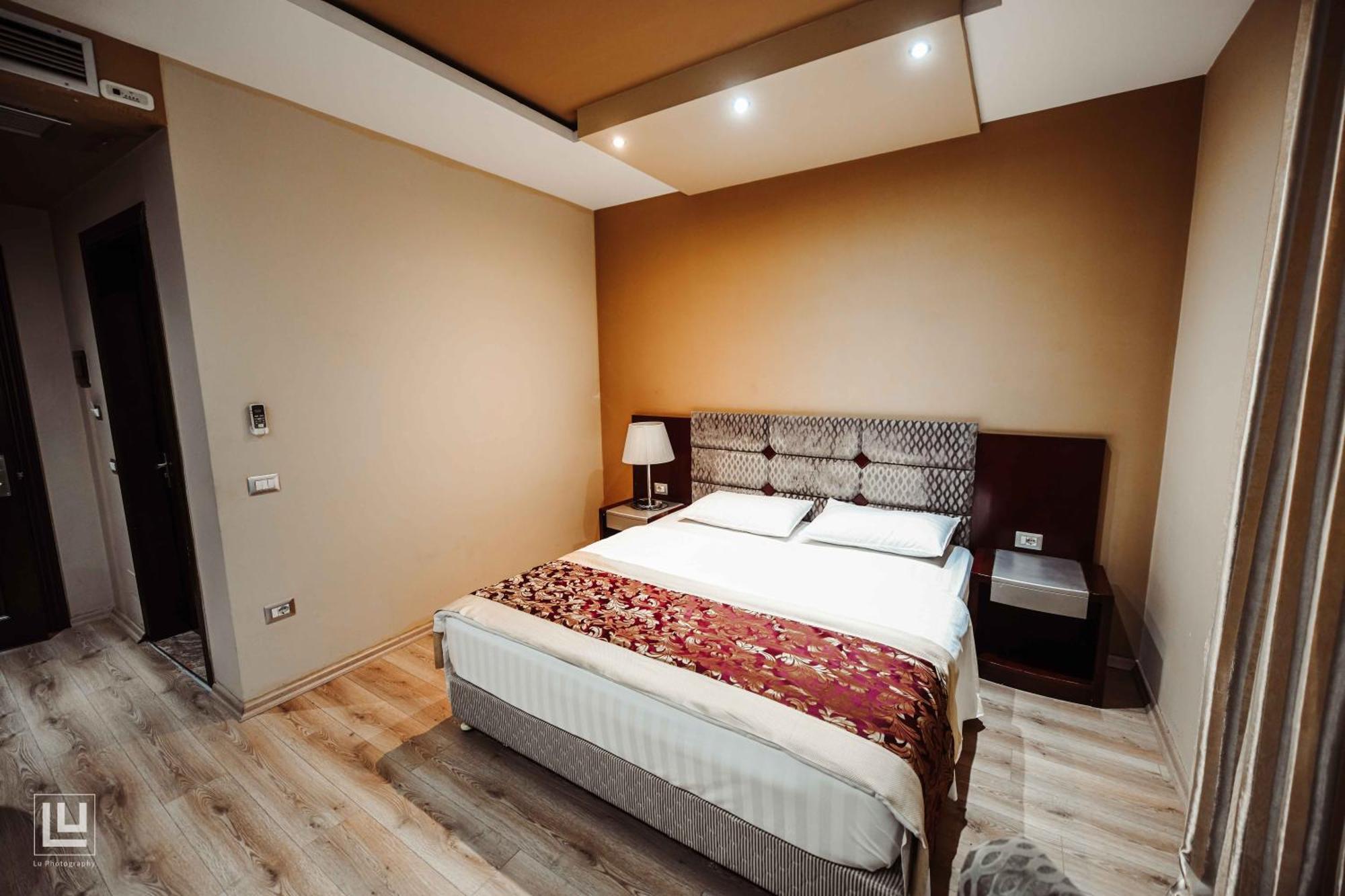שקודר Hotel Arifi מראה חיצוני תמונה
